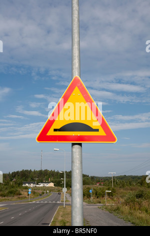 Ralentisseur traffic sign Banque D'Images