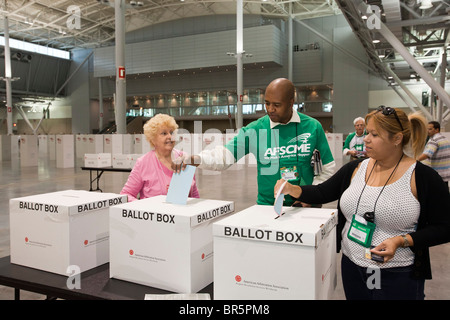 Voter pour les dirigeants syndicaux à l'AFSCME Convention Banque D'Images