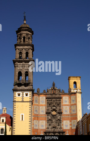 Baroque mexicain Templo San Francisco church dans la ville de Puebla, Mexique Banque D'Images