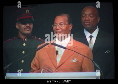 Ministre Louis Farrakhan, Nation de l'Islam, au cours d'un live TV link up de Chicago USA pour ses sauveurs' jour adresse. Banque D'Images