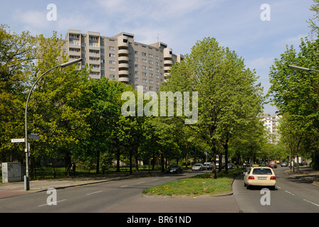 Gropiusstadt, Gropius Ville, immeuble de 18 étages de Walter Gropius, de la colonisation, Berlin, Allemagne, Europe. Banque D'Images