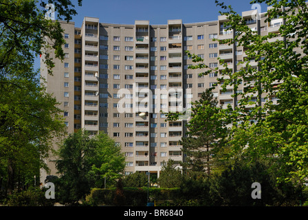 Gropiusstadt, Gropius Ville, immeuble de 18 étages de Walter Gropius, de la colonisation, Berlin, Allemagne, Europe. Banque D'Images