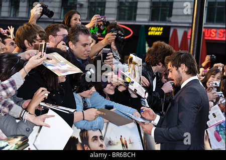 Zac Efron assiste à la première de il mort & Vie de Charlie St Cloud UK Film Première mondiale à l'Empire Leicester Square, Londres, 1 Banque D'Images