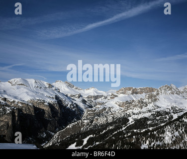 Falaise Monte de Stevia au-dessus de la Vallunga Langental Italie Dolomites Selva Banque D'Images