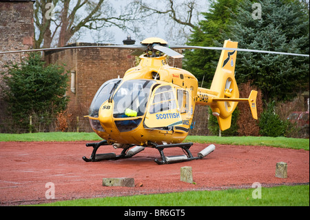 Hélicoptère Ambulance Service écossais assiste à un incident dans South Lanarkshire , Écosse Banque D'Images