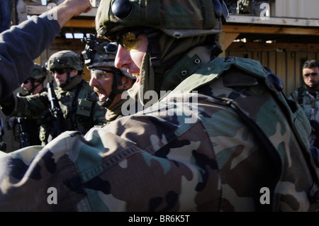 La formation du désert de l'armée à Fort Irwin Banque D'Images