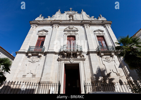 L'église de Misericordia dans la ville de Santarém, au Portugal. La fin du 16ème siècle l'architecture de la Renaissance avec une façade baroque. Banque D'Images