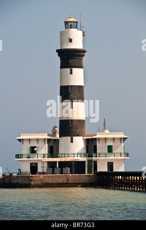 Grand frère Reef phare, Red Sea, Egypt Banque D'Images