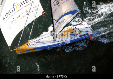 Ellen MacArthur sur son '60' avant de Kingfisher le Vendee Globe 2000. Banque D'Images