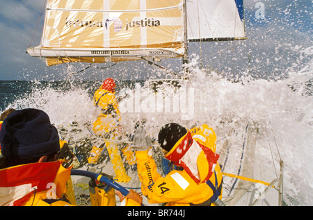 Intrum Justicia dans l'océan Austral au cours de la Whitbread Round the World Race, 1993. Banque D'Images