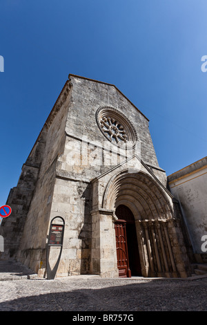 São João de Alporão église construite par les Chevaliers Hospitaliers. 12ème/13ème siècle de style roman et gothique. Ville de Santarém, au Portugal Banque D'Images