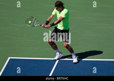 Rafael Nadal (ESP) de la compétition à l'US Open de Tennis 2010. Banque D'Images