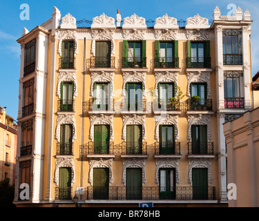 Bâtiment dans la Plaza de San Miguel, près de Mercado de San Miguel, Madrid, Espagne Banque D'Images