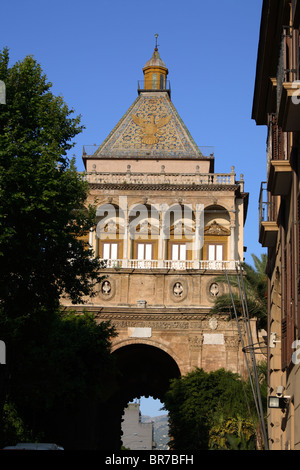 La Porta Nuova à Cassaro trimestre, Palerme, Sicile, Italie Banque D'Images