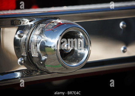 Chrome fire truck siren close-up Banque D'Images