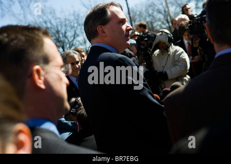 L'avocat spécial Patrick Fitzgerald parle aux médias dans les verdicts suivants procès Libby Banque D'Images