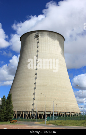 Photo d'une pile d'une centrale nucléaire en fonctionnement Banque D'Images