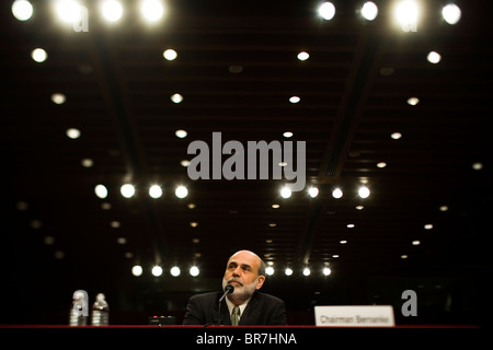 Ben Bernanke témoigne sur la colline du Capitole de l'état de l'économie américaine Banque D'Images