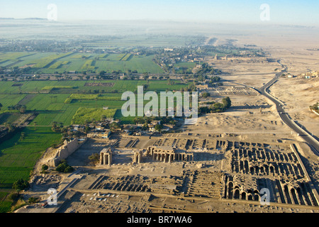Vue aérienne de la Cisjordanie, Ramesseum, Louxor, Egypte Banque D'Images