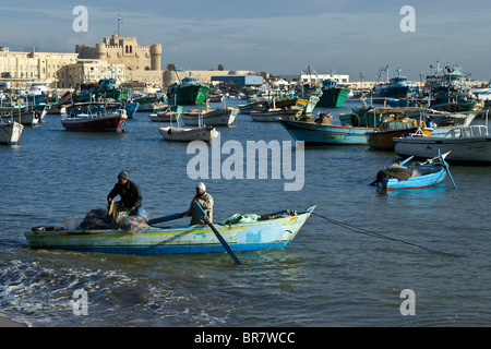 Fort Qait-Bey et de l'Est de port, Alexandria, Egypte Banque D'Images