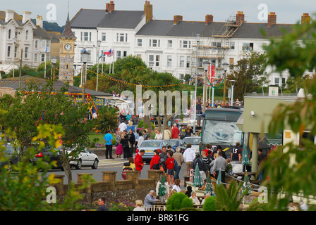 Front de mer d'Exmouth sur une longue journée d'été - Exmouth, Devon, UK Banque D'Images
