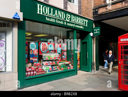 Holland & Barrett magasin d'aliments dans le centre-ville de Chester, Cheshire, Angleterre, RU Banque D'Images