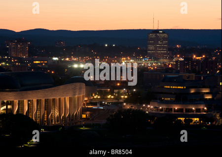 Musée des civilisations à Hull (Québec), au coucher du soleil de la colline du Parlement, Ottawa (Ontario) Canada Banque D'Images