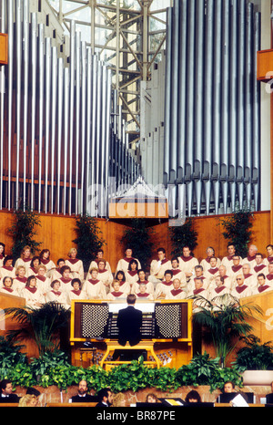 Orgue de chœur Crystal Cathedral Garden Grove Californie grande église religion inspire la musique chanson de puissance sonore de plomb chanter Banque D'Images