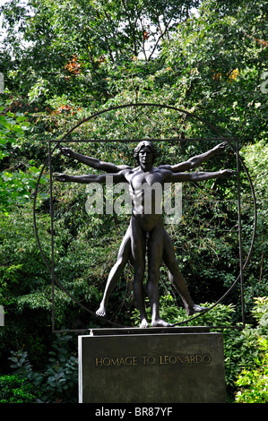 Hommage à Leonardo Sculpture, Belgrave Square Gardens, Belgravia, City of westminster, Greater London, Angleterre, Royaume-Uni Banque D'Images