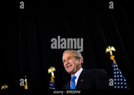 Le président Bush assiste à une nouvelle levée de fonds républicain du New Jersey Banque D'Images