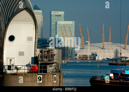 Royaume-uni, Angleterre, Londres, Canary Wharf, Thames Barrier, O2 Banque D'Images