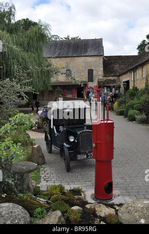 Cotswold Motor Museum. Motor Museum & Toy Collection. L'accueil de Brum. Kingham Banque D'Images