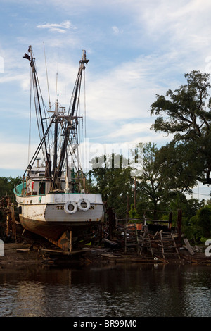Bateaux de crevettes dans la région de Bayou La Batre, Alabama, bateaux de pêche au port Banque D'Images