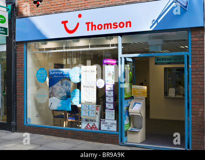 Thomson high street agence de voyage dans le centre-ville de Chester, Cheshire, Angleterre, RU Banque D'Images