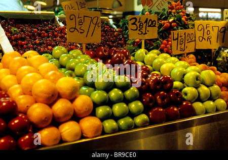 La production de fruits frais AVEC DES PRIX GRAND MARCHÉ CENTRAL LOS ANGELES CA Banque D'Images