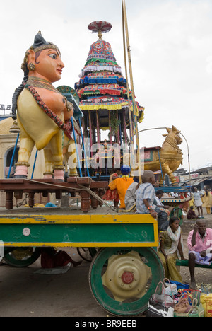 Célébration de Karthigai Deepam festival à Arunachaleshwara temple ; ; ; Tamil Nadu Thiruvanamalaï Banque D'Images