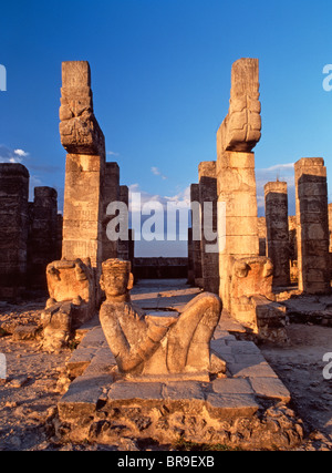 Années 1990 CHAC MOOL maya-toltèque autel en pierre PRÉCOLOMBIENNE STATUE Chichen Itza Yucatan Mexique Banque D'Images