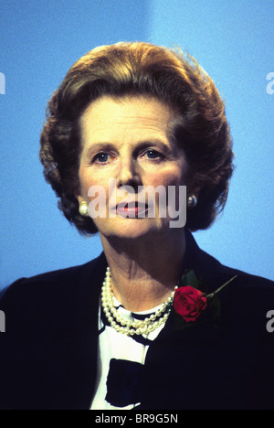 Margaret Thatcher à l'apogée de ses pouvoirs au début des années 1980 de couleur rare ensemble d 'expression' images. Banque D'Images