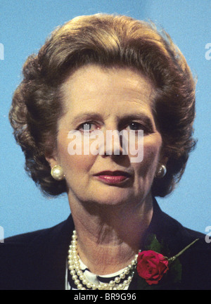 Margaret Thatcher à l'apogée de ses pouvoirs au début des années 1980 de couleur rare ensemble d 'expression' images. Banque D'Images