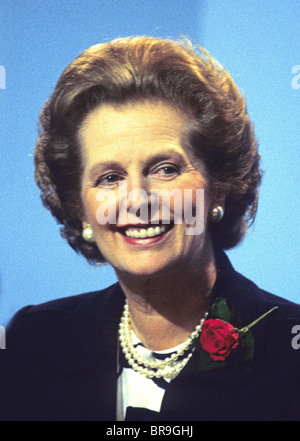 Margaret Thatcher à l'apogée de ses pouvoirs au début des années 1980 de couleur rare ensemble d 'expression' images. Banque D'Images