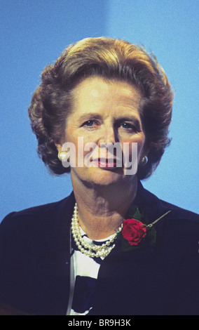 Margaret Thatcher à l'apogée de ses pouvoirs au début des années 1980 de couleur rare ensemble d 'expression' images. Banque D'Images