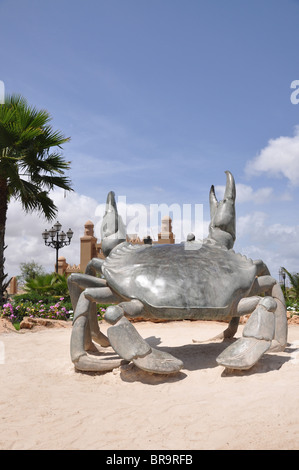 Modèle d'un crabe à l'extérieur de l'hôtel club Riu Garopa, Sal, Cap-Vert Banque D'Images