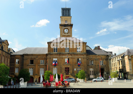 Place Ducale à Charleville dans la région des Ardennes de France Banque D'Images