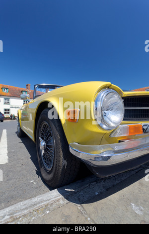 Triumph TR6 Jaune Sportscar Banque D'Images