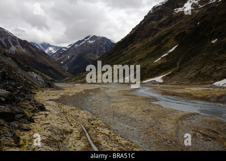 Le chef de l'équipe DART Valley dans le Mount Aspiring National Park, New Zealand. Banque D'Images