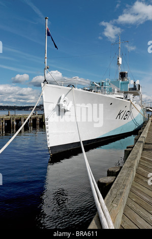 Le NCSM Sackville dans le port de Halifax, Nouvelle-Écosse Banque D'Images