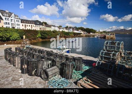 Des casiers à homard, Roundstone, Connemara, comté de Galway, Irlande Banque D'Images