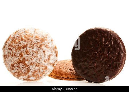 Trois différents lebkuchen allemand traditionnel sur fond blanc Banque D'Images