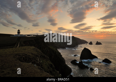 Coucher du soleil à Fair Isle phare du Nord Banque D'Images