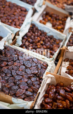 Dates de vente, marché, Medina, FES, Maroc, Afrique du Nord, Afrique Banque D'Images